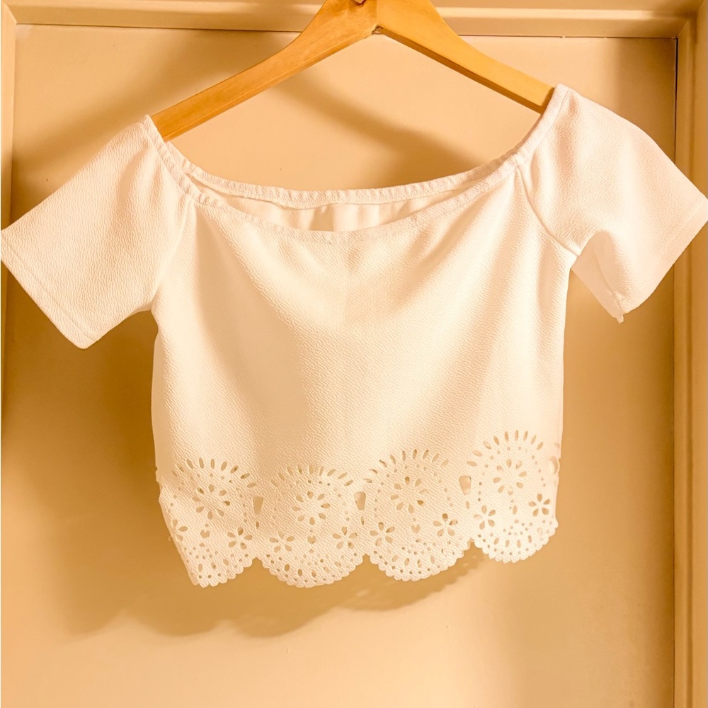 Chic Off-Shoulder White Crop Top